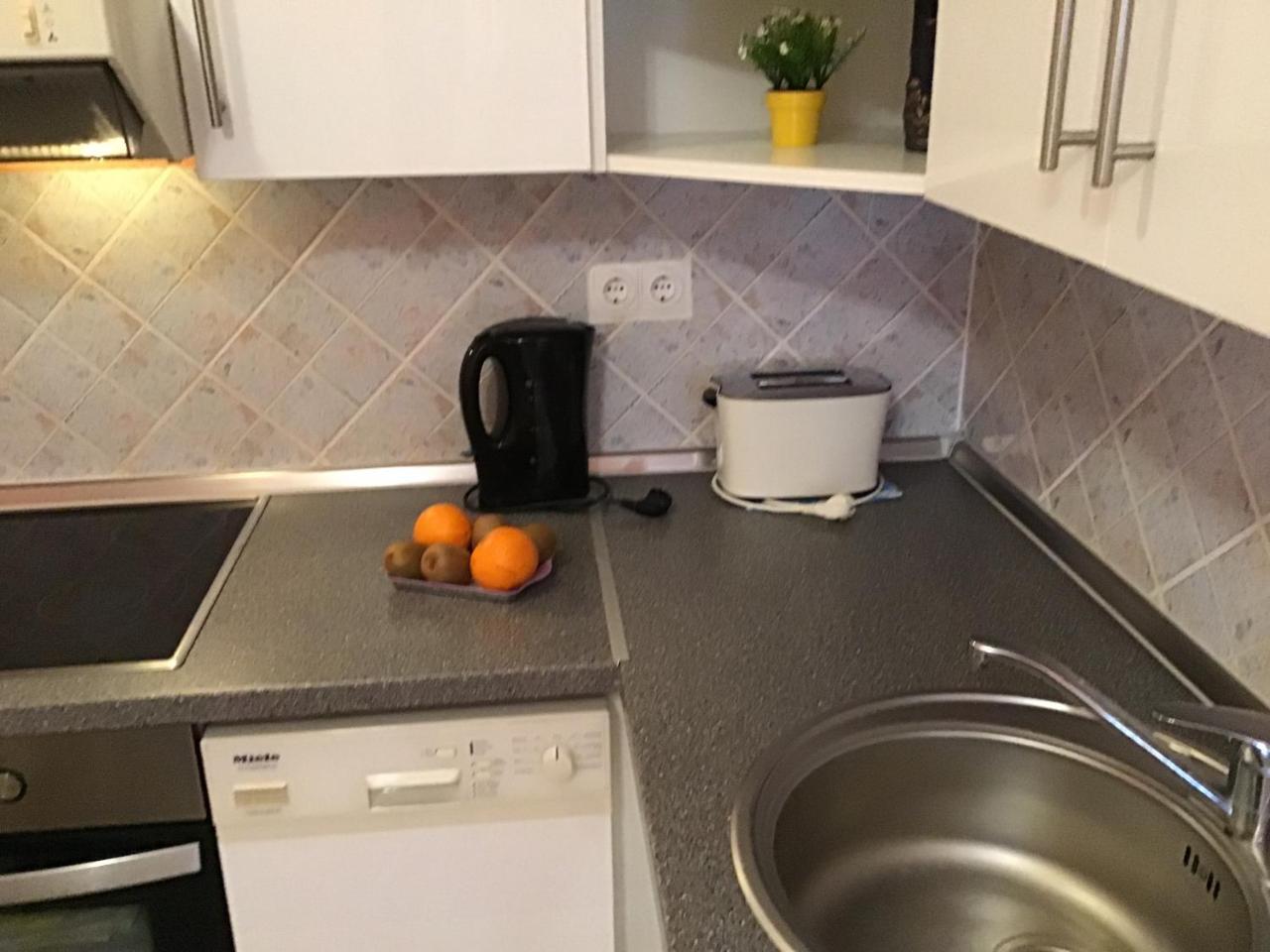 Family Wellness Apartman Hajduszoboszlo Bagian luar foto