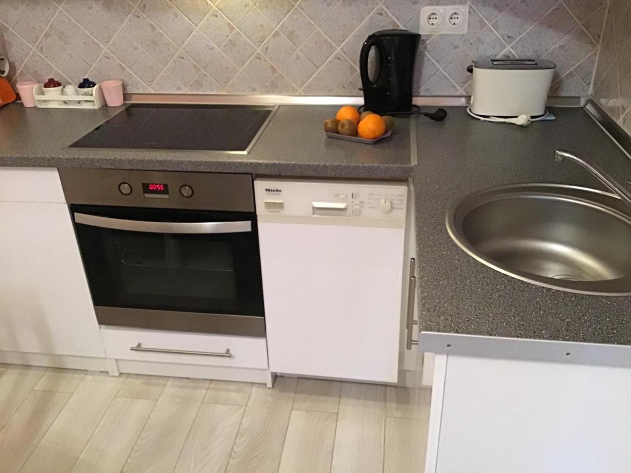 Family Wellness Apartman Hajduszoboszlo Bagian luar foto